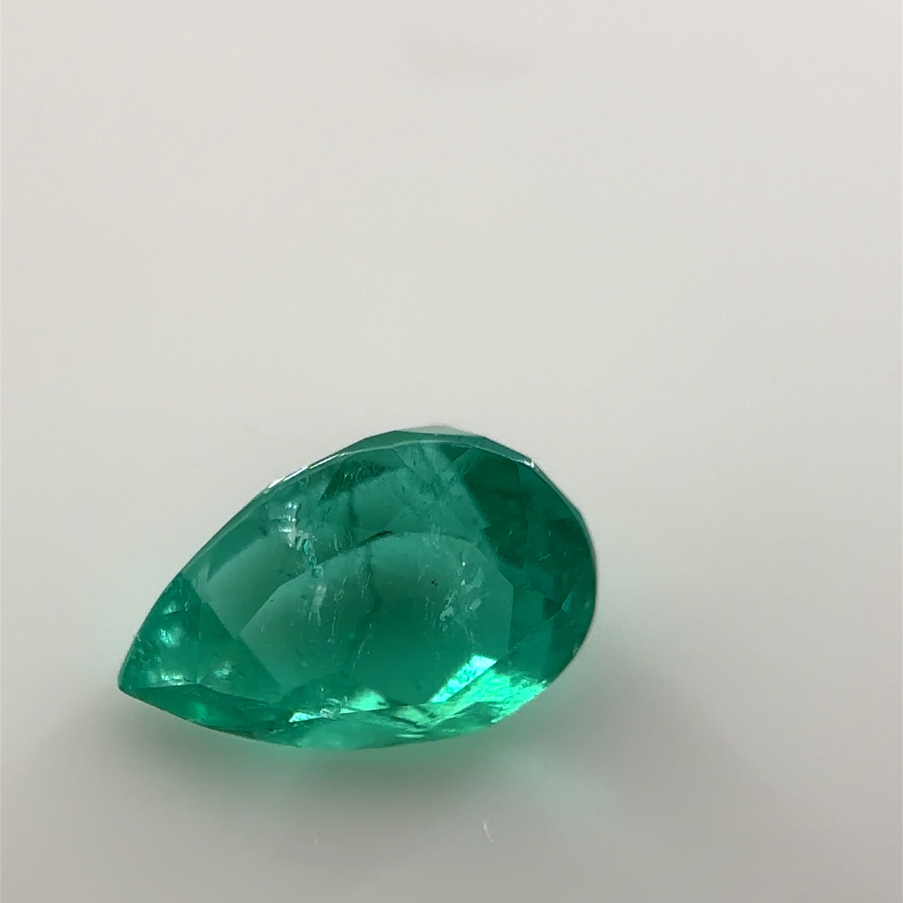 Pear-Shaped Brilliant Cut Loose Emerald