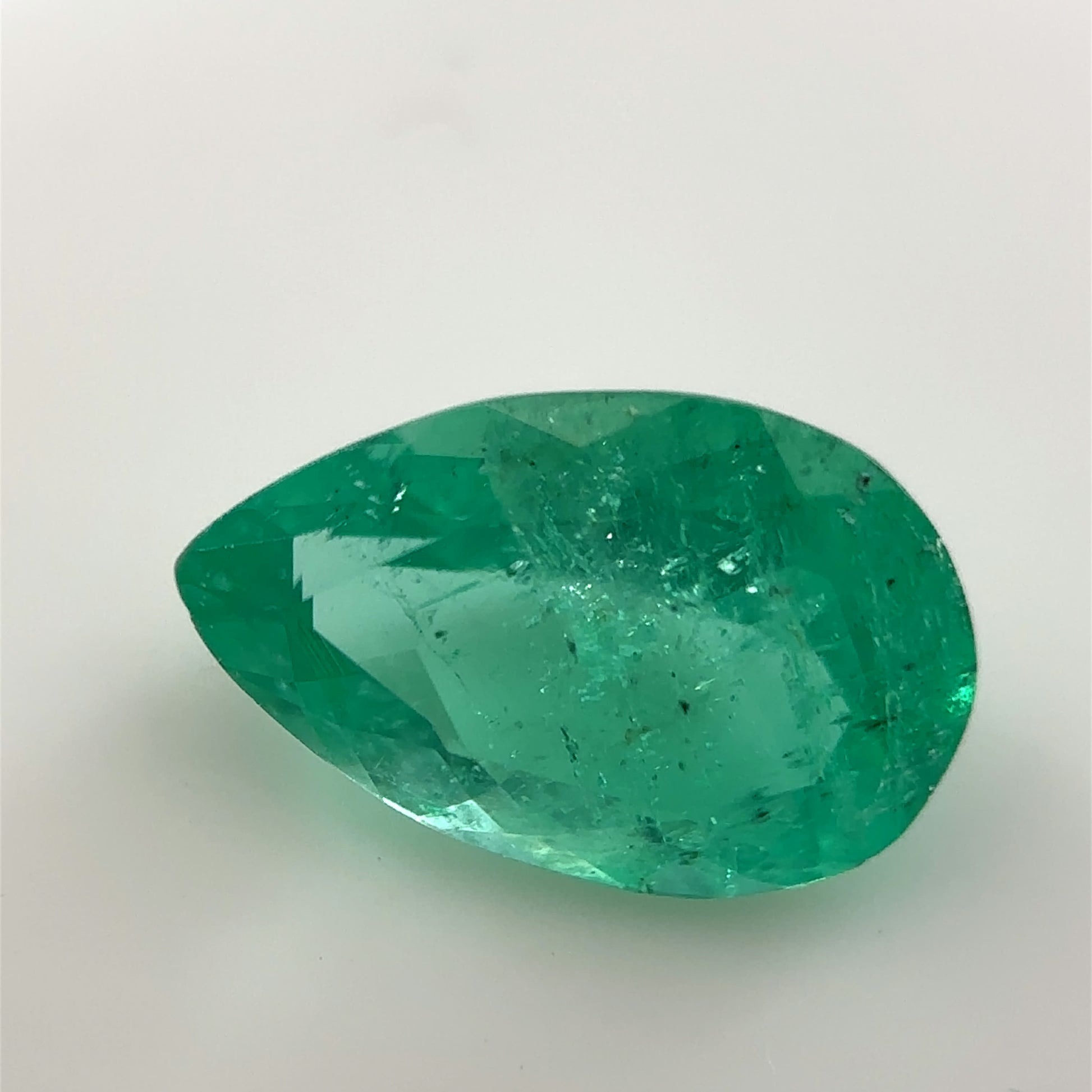 Exquisite Pear-Shaped Green Emerald Loose Gemstone