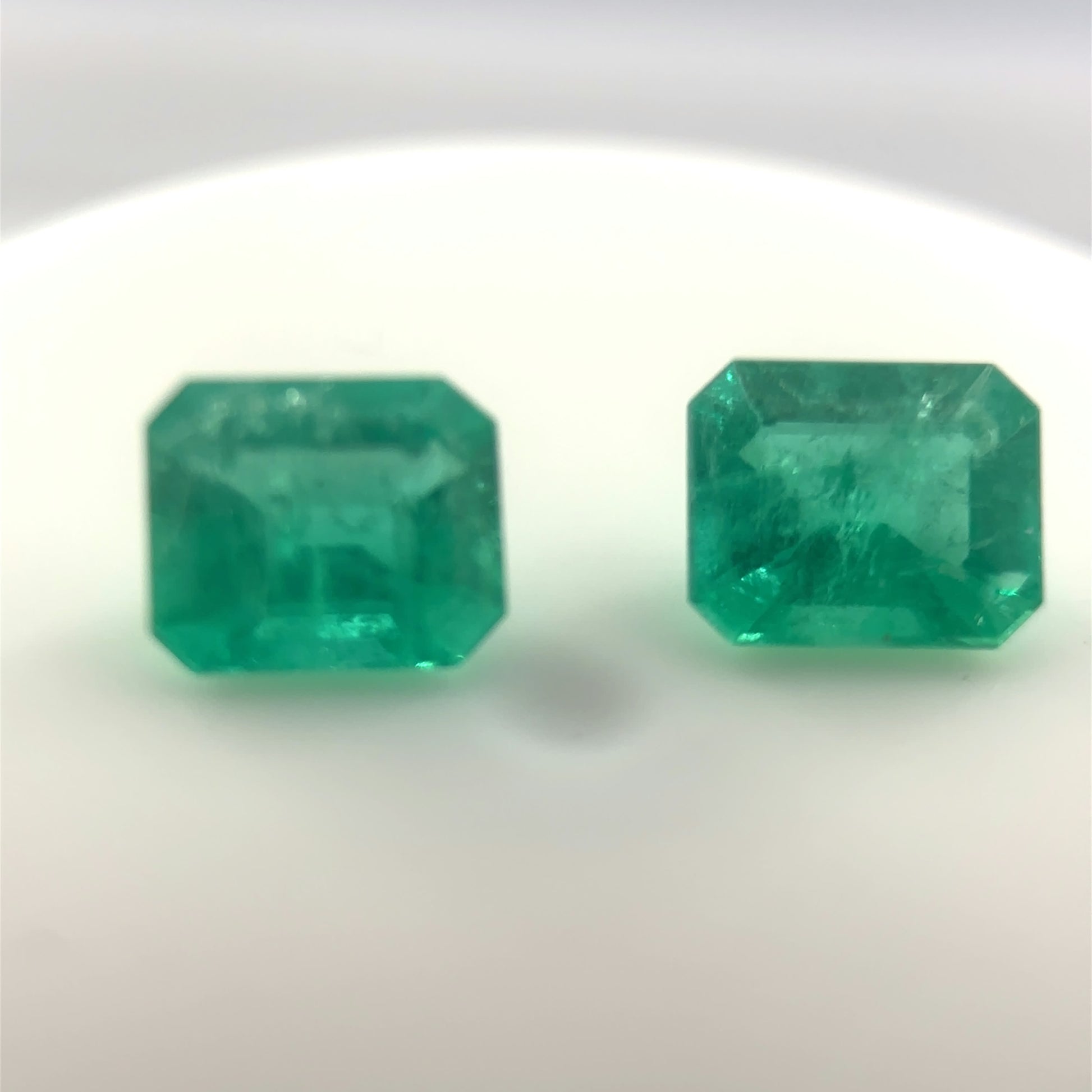 2.69 Muzo Emeralds Cut Loose Emerald Pair (1,36 & 133 ct each)