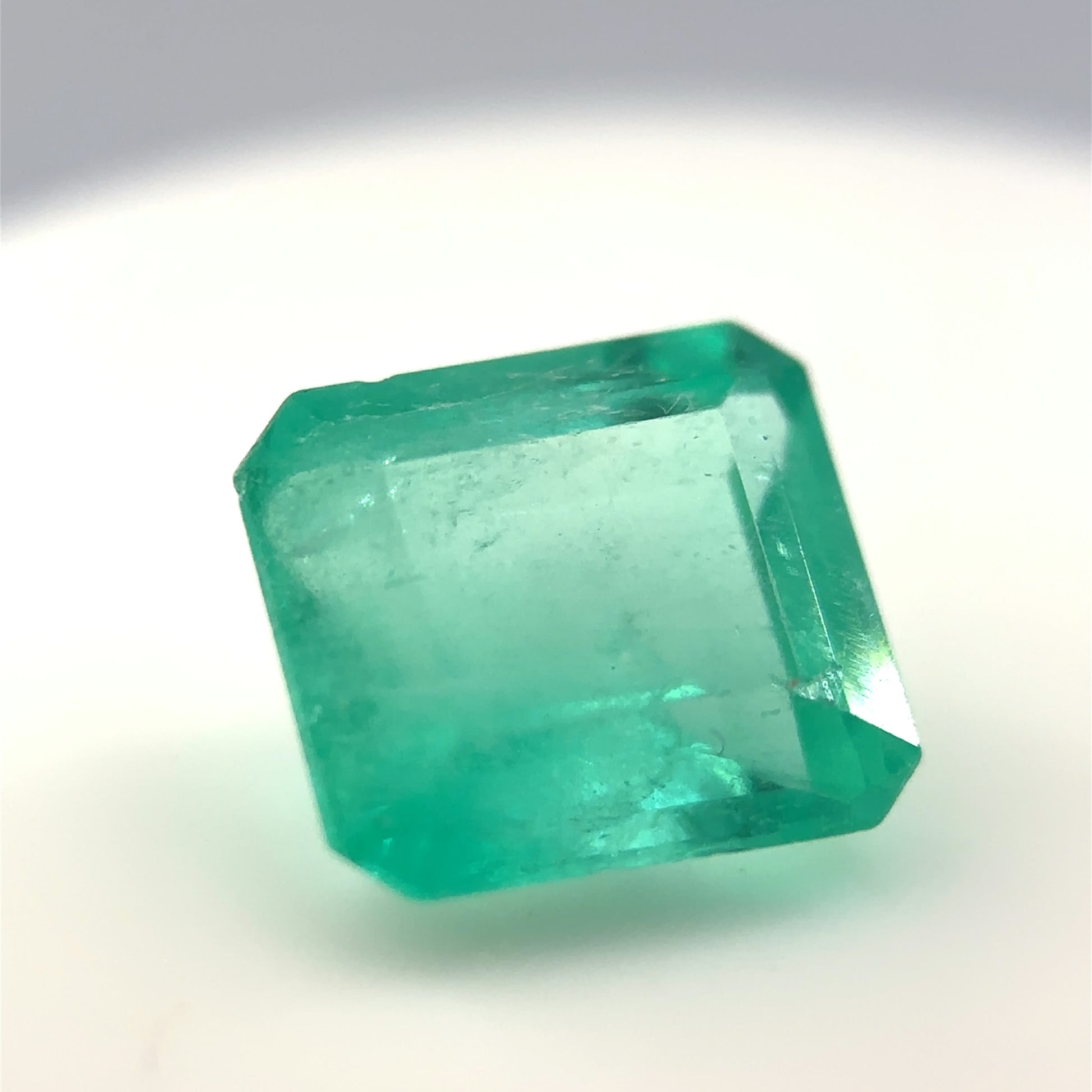 3.78 ct Natural Fine Colombian Green Emerald Cut Gemstone