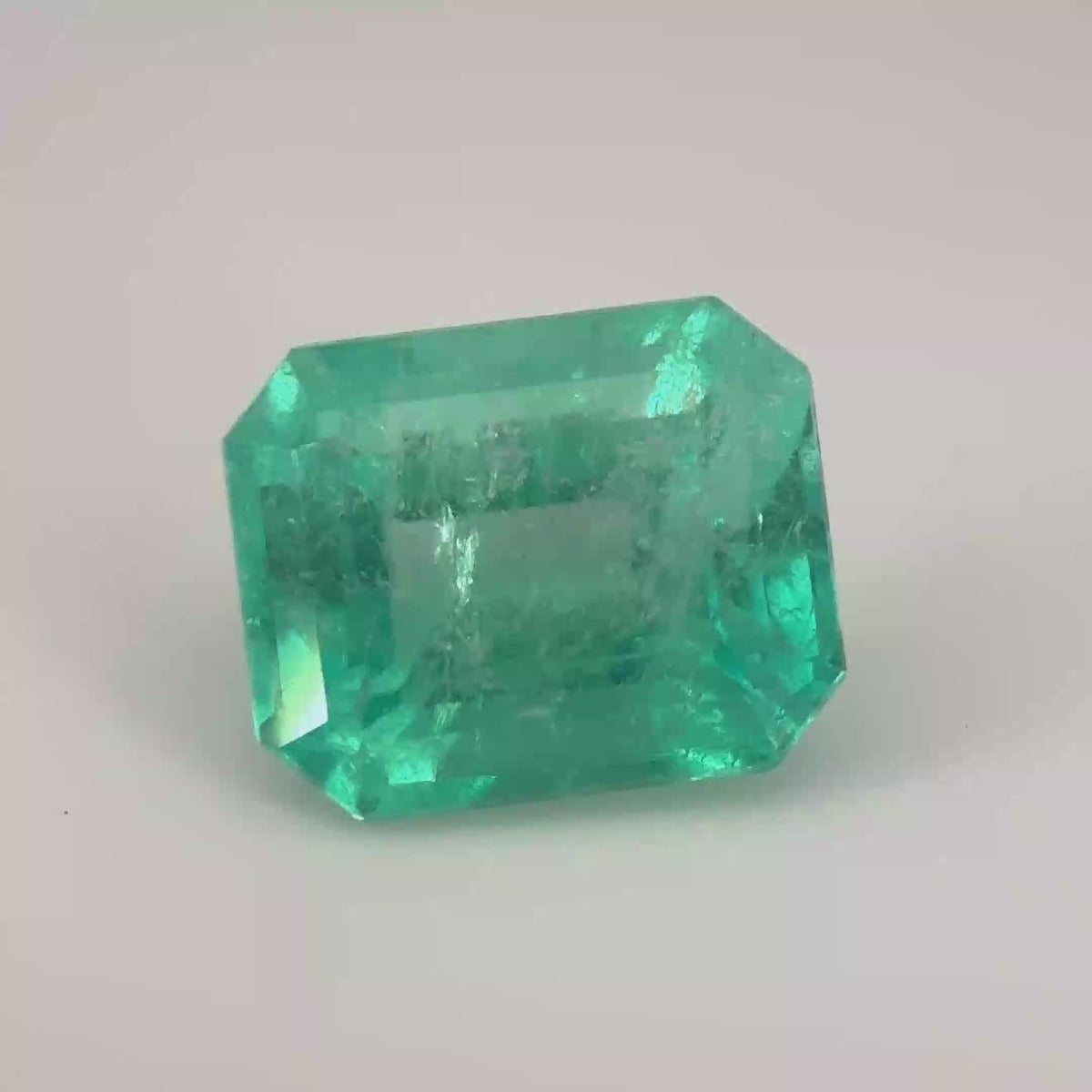 Loose Emerald-Cut Green Emerald Gemstone